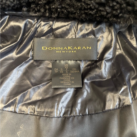 Donna Karan women’s puffer hooded jacket size XS. Black color. - Picture 8 of 10